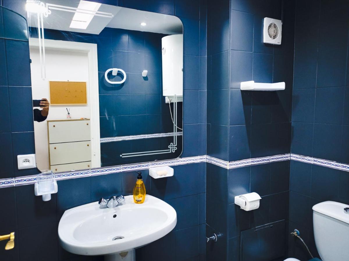 Amazing Appartement Au Centre Ville En Face Hilton & Gare Train De Tgv De Tanger Ngoại thất bức ảnh